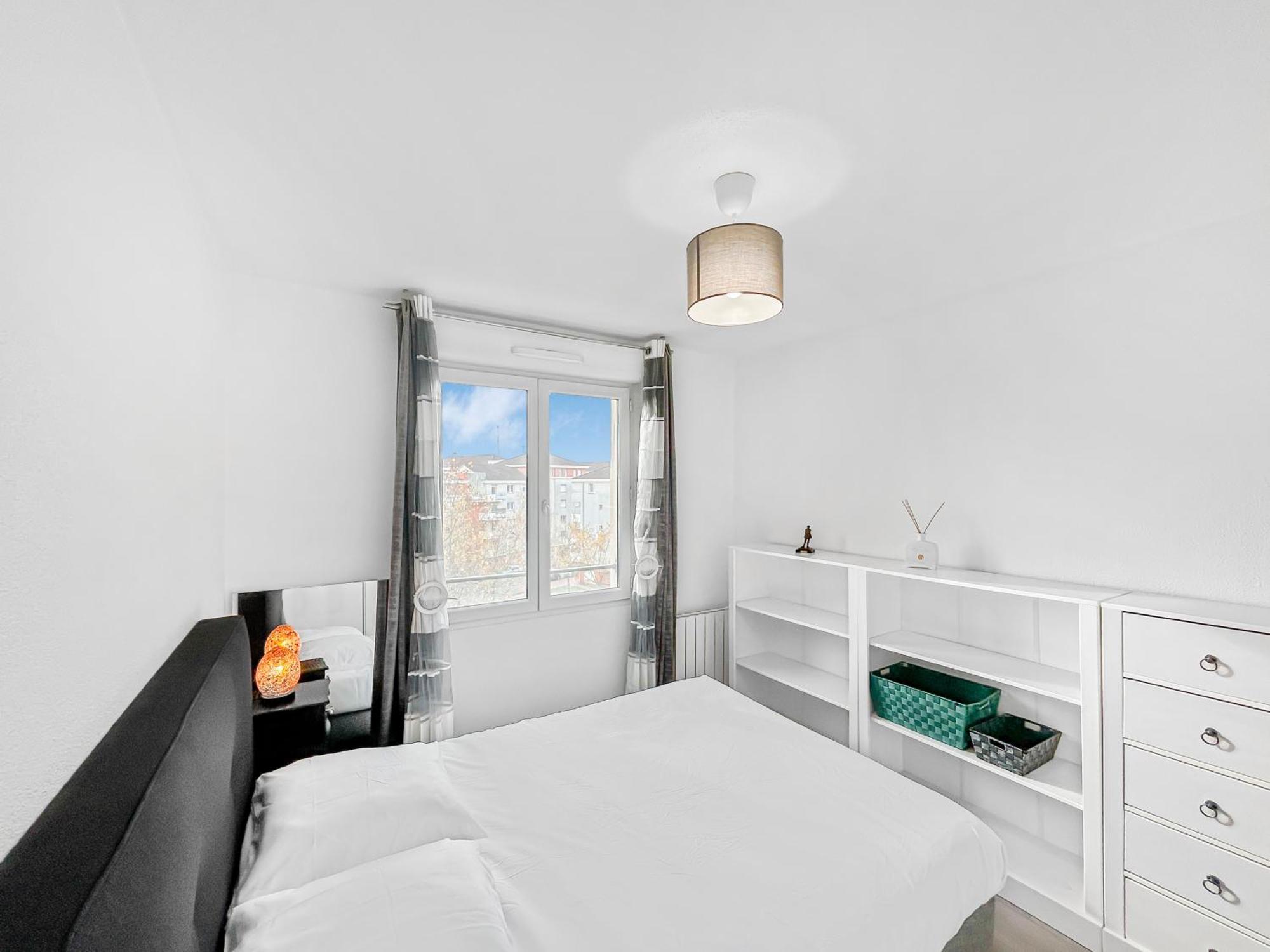 Escale Affaires Dugny-Bourget Apartment Exterior photo